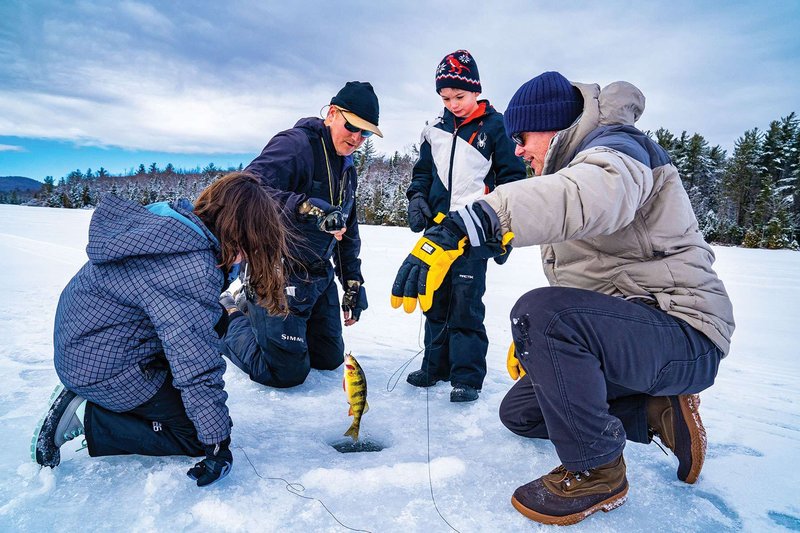 Experience the Thrill of Ice Fishing at Live Casinos in the UK, ice fishing gambling game